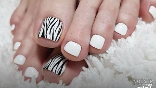  طراحی ناخن پا ساده و شیک دخترانه