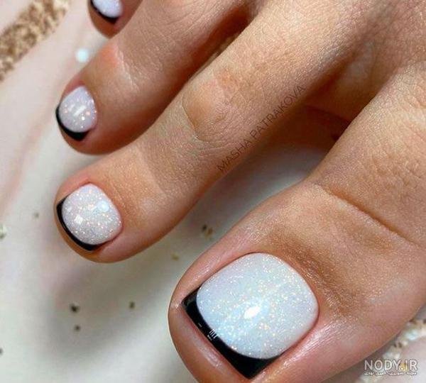  طراحی ناخن پا ساده و شیک دخترانه