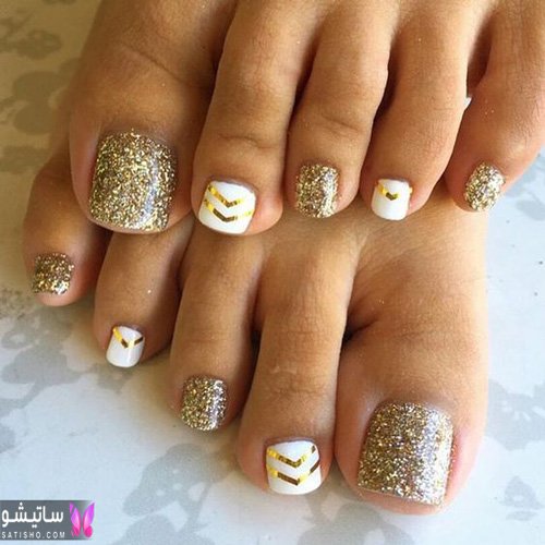 طراحی ناخن پا ساده و شیک قرمز