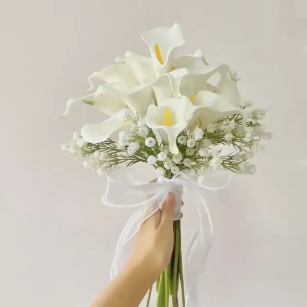  دسته گل عروس با گل عروس