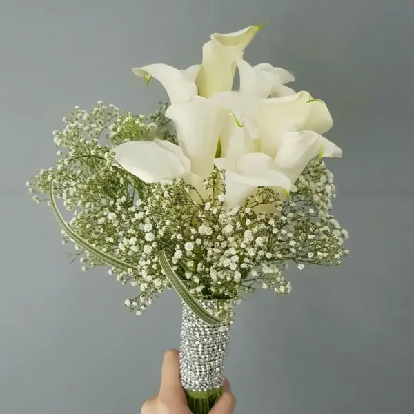  دسته گل عروس با گل عروس