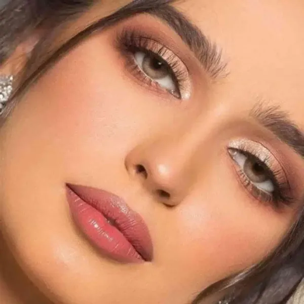  عکس مدل آرایش لب قلوه ای جذاب