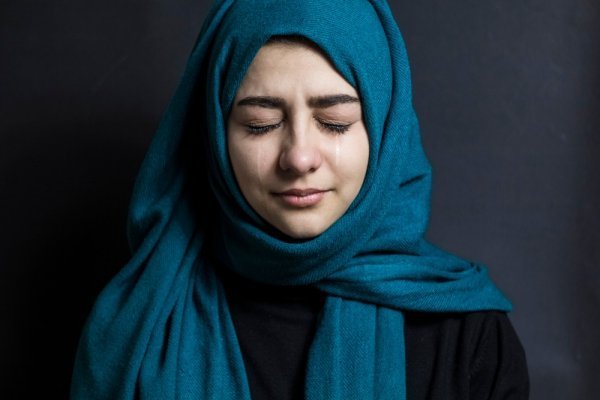  عکس غمگین گریه کردن و اشک ریختن دختر