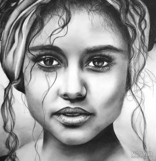  عکس نقاشی چهره به سبک سیاه قلم