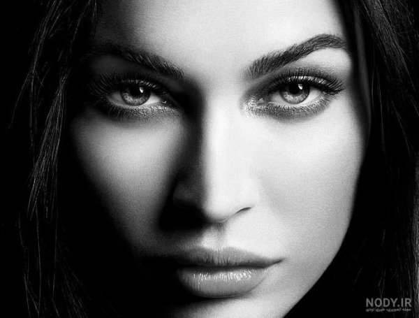  عکس نقاشی چهره به سبک سیاه قلم