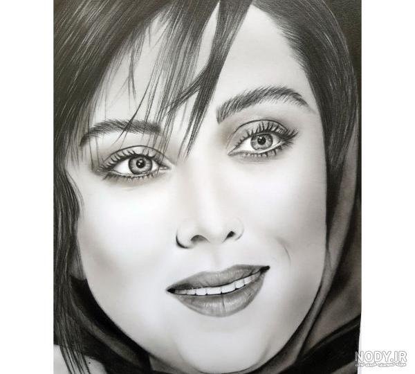  عکس نقاشی چهره به سبک سیاه قلم