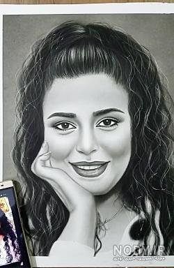  عکس نقاشی چهره به سبک سیاه قلم
