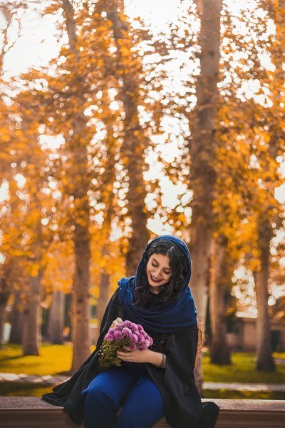  عکس زن زیبا در طبیعت