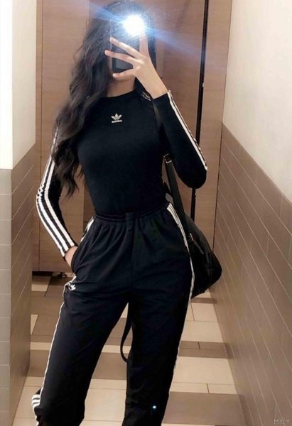  عکس دخترونه از پشت در آینه بدون چهره