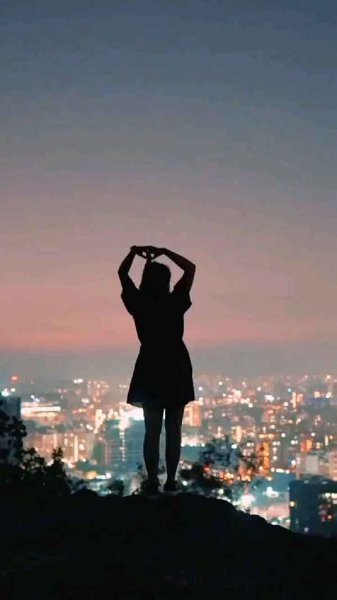  عکس پروفایل بدون چهره از پشت دخترانه