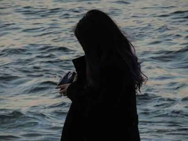  عکس پروفایل بدون چهره از پشت دخترانه