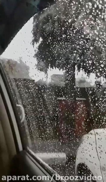  عکس باران روی شیشه ماشین شب