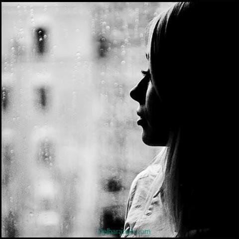  عکس دختر تنها در باران با متن