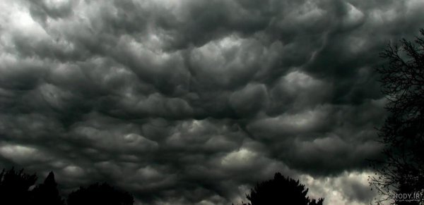  عکس آسمان ابری تاریک
