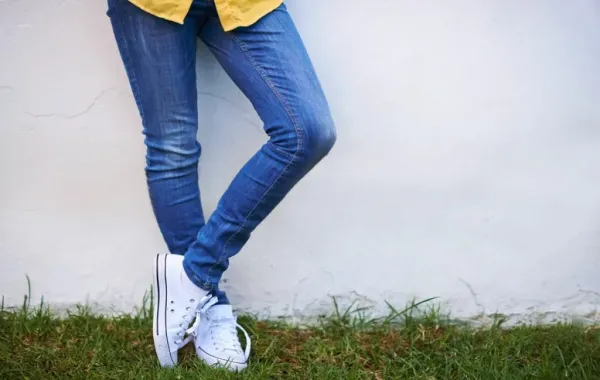 عکس شلوار جین مناسب استایل مینیمال