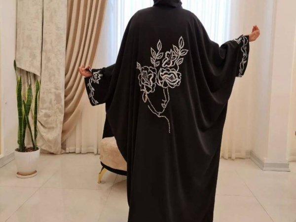 عکس تیپ مشکی دخترانه تابستانی
