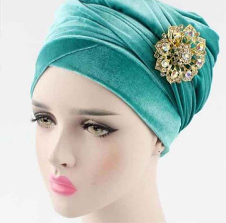 عکس کلاه مجلسی زنانه با حجاب