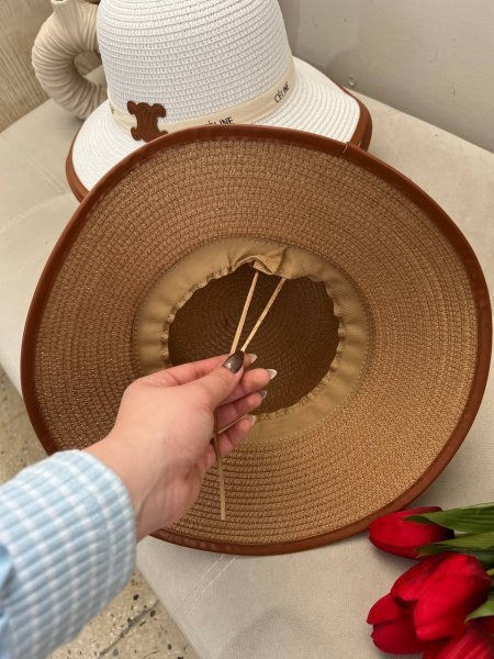  عکس کلاه ساحلی لبه کوتاه