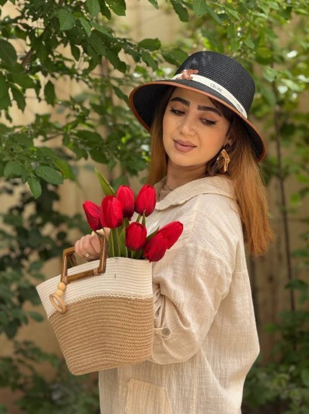  عکس کلاه ساحلی لبه کوتاه