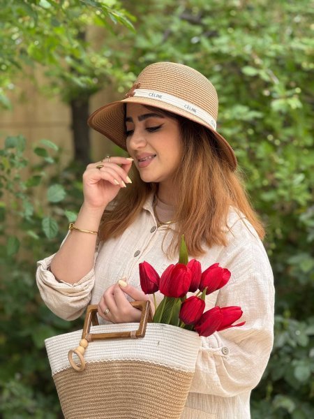  عکس کلاه ساحلی لبه کوتاه