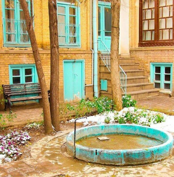  عکس حیاط قدیمی با حوض