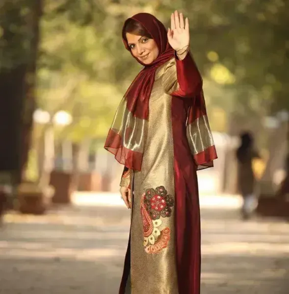 عکس زن ۴۰ ساله زیبا برای پروفایل