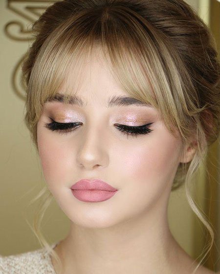  عکس دختر با ارایش ساده