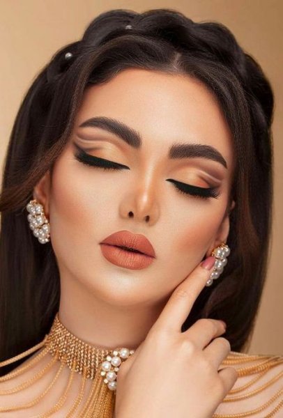 عکس میکاپ اسموکی عربی عروس