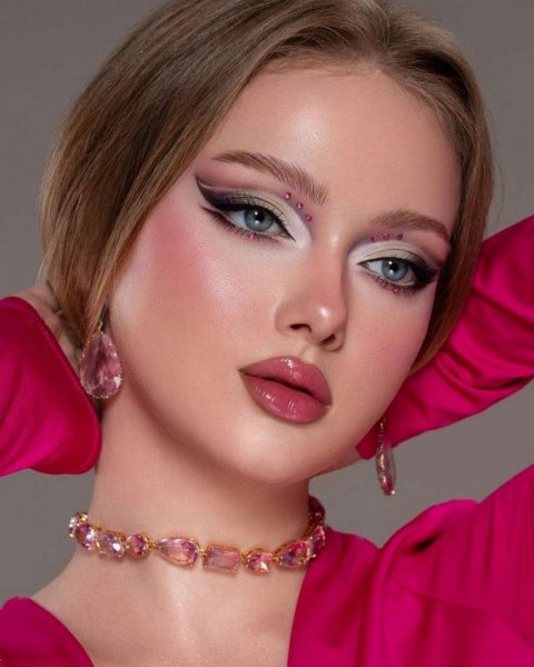  میکاپ عقد عروسکی