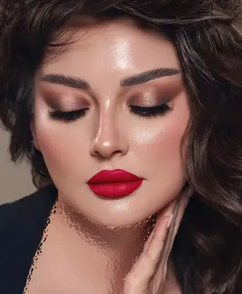 عکس میکاپ عقد با رژ قرمز