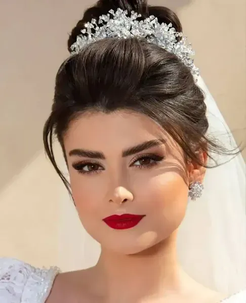  عکس میکاپ عقد با رژ قرمز