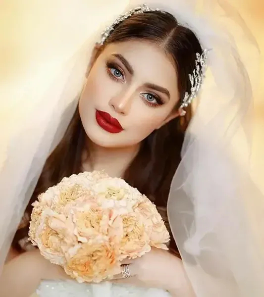  عکس میکاپ عقد با رژ قرمز