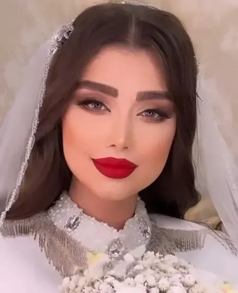  عکس میکاپ عقد با رژ قرمز