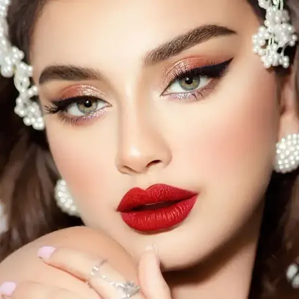  عکس میکاپ عقد با رژ قرمز
