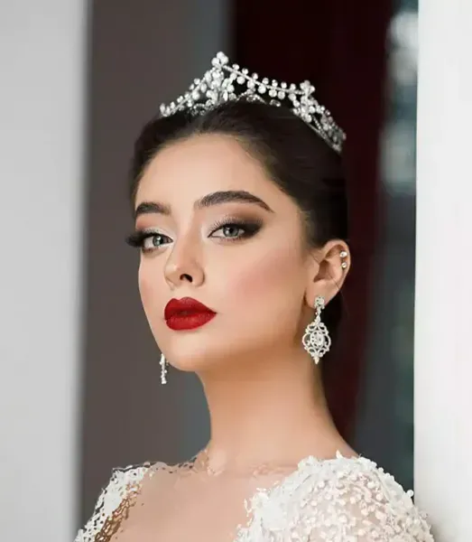  عکس میکاپ عقد با رژ قرمز