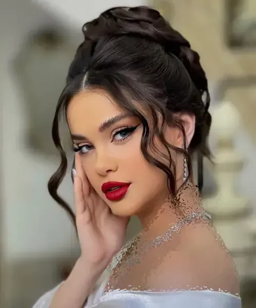  عکس میکاپ عقد با رژ قرمز