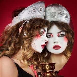  عکس دختر با آرایش زیبا برای پروفایل