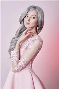  عکس دختر با آرایش زیبا برای پروفایل