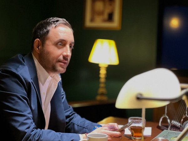 عکس مرد ۴۰ ساله ایرانی