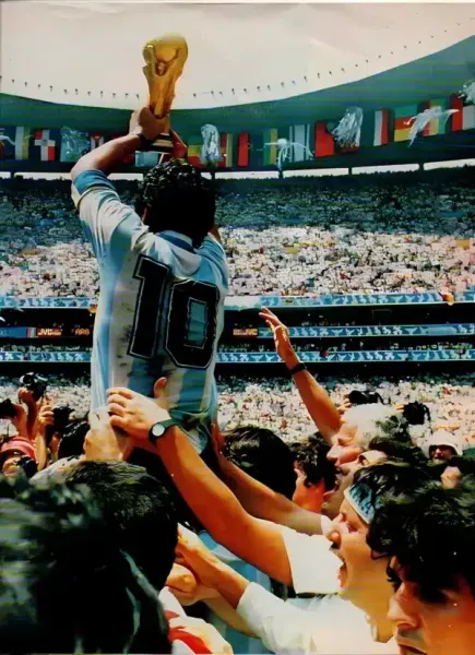 عکس مارادونا maradona بزرگ‌ترین بازیکن تاریخ آرژانتین