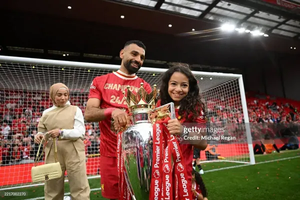  عکس محمد صلاح و همسرش در استخر
