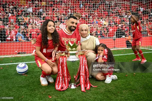 عکس محمد صلاح و همسرش در استخر