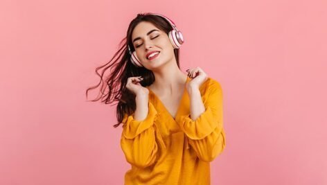  عکس آهنگ گوش دادن