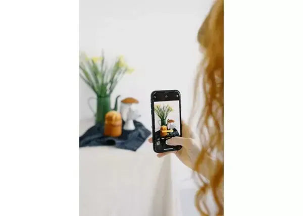 ایده عکاسی از محصولات ارایشی با گوشی