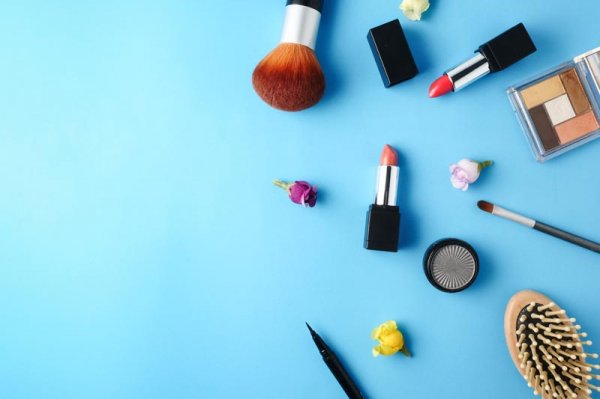 عکس لوازم آرایشی و بهداشتی