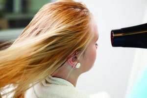  ژست عکاسی در ارایشگاه زنانه