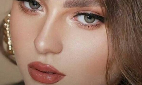  میکاپ نود صورتی