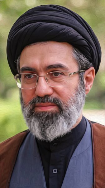 عکس سید مجتبی خامنه ای با تفنگ