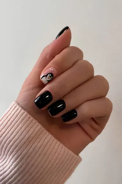 طرح ناخن شیک و باکلاس ۱۴۰۵ مشکی
