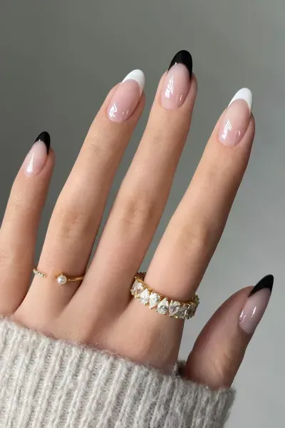  طرح ناخن شیک و باکلاس ۱۴۰۵ مشکی